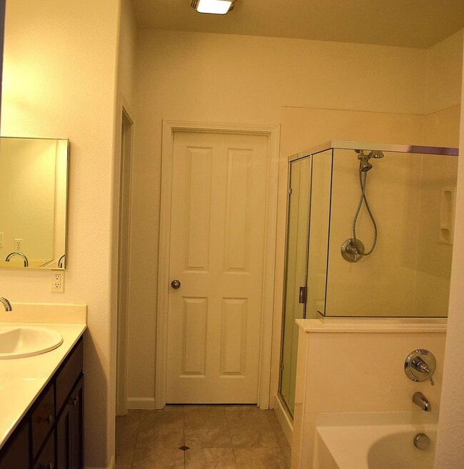 Building Photo - Great home with solar, centrally located n...