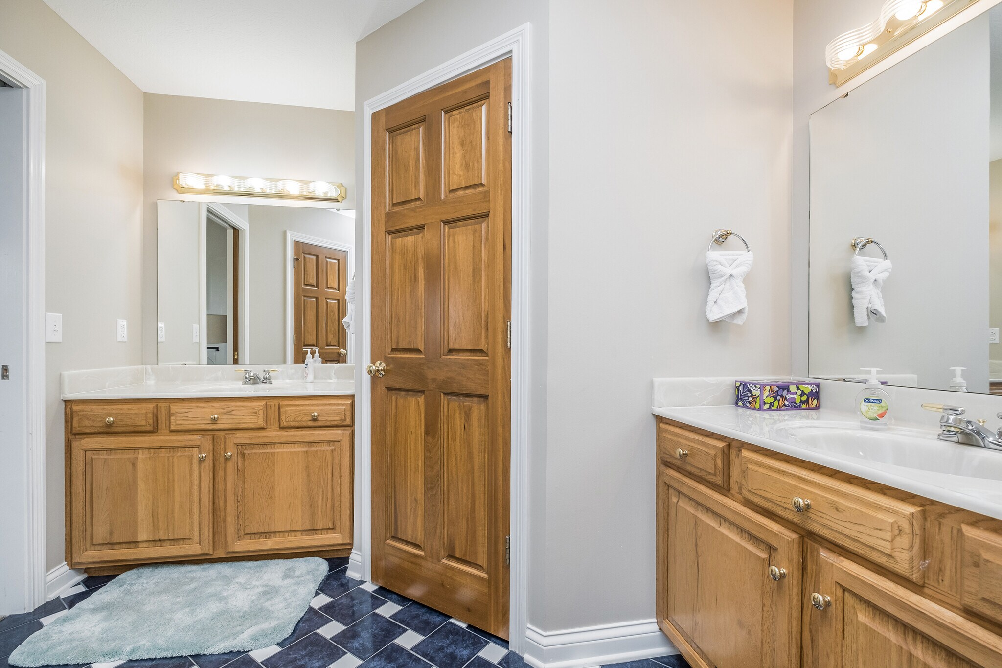 Building Photo - 13621 Singletree Ct