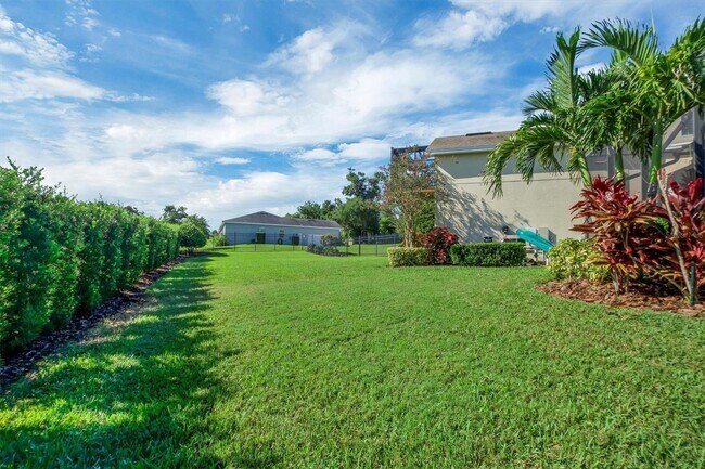 Building Photo - 2610 Grace Manor