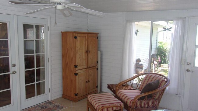 Building Photo - 10821 SW 83rd Ct