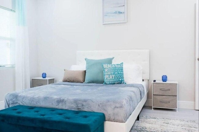 Building Photo - 2682 Nokomis Ave