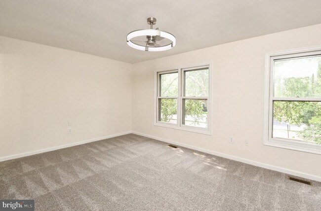 Building Photo - 10709 Gideon Ct