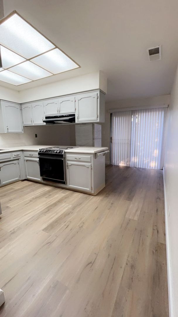 Building Photo - 267 W Alexander Ave