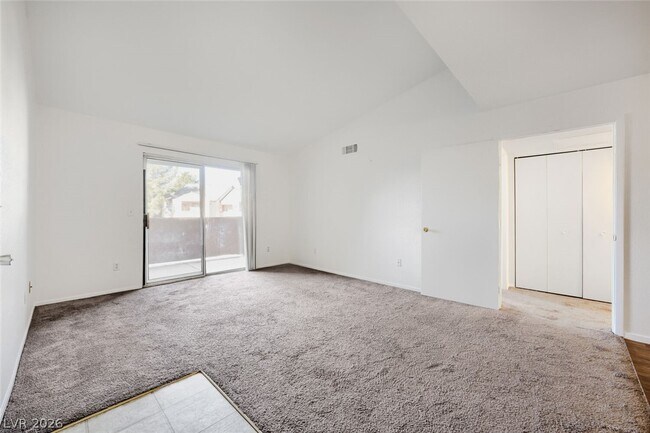 Building Photo - 1150 N Buffalo Dr