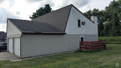 Building Photo - MN Cedar Village (819)