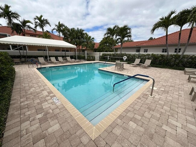 Building Photo - 77 Spyglass Way