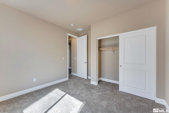 Building Photo - 4942 Monrovia Dr