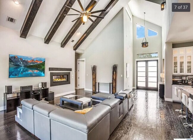 Building Photo - 12715 Trail Driver