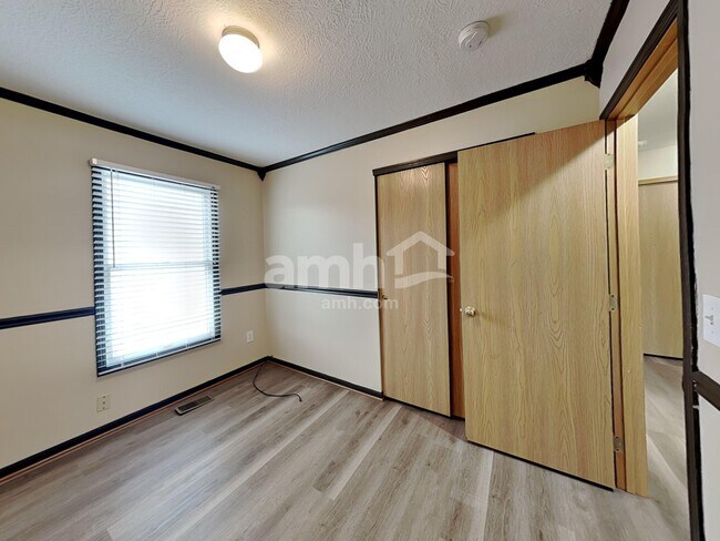 Building Photo - 2130 Winding Hollow Dr