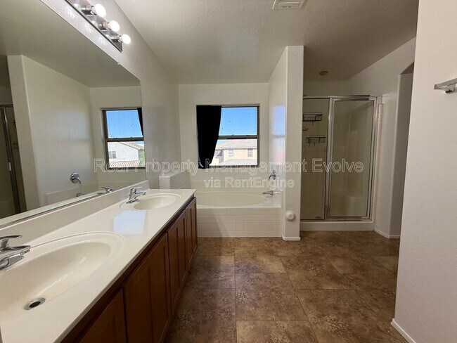 Building Photo - 8014 W Pima St