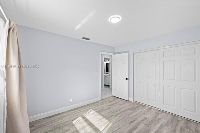 Building Photo - 1720 SW 13th St