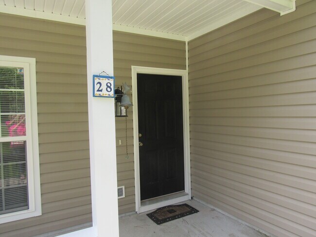 Building Photo - 28 Azalea Ave