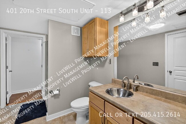 Building Photo - 401 20th St S
