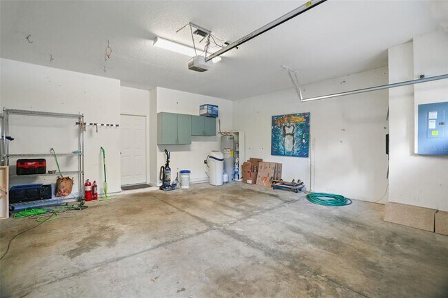 Building Photo - 14020 Waterville Cir