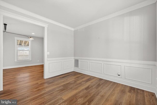 Building Photo - 513 Parkland Dr