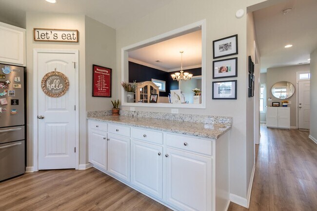 Building Photo - 510 Kittiwake Ln
