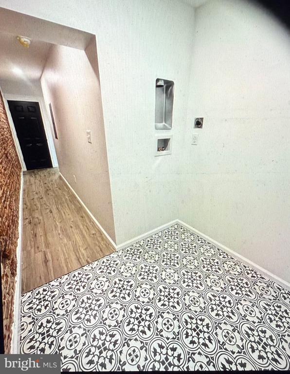 Building Photo - 5320 Kershaw St