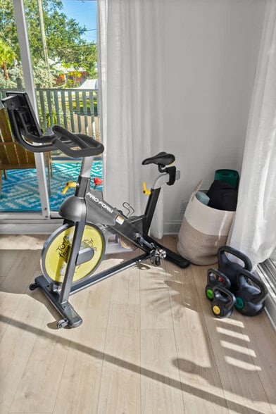 Building Photo - 311 16th Ave