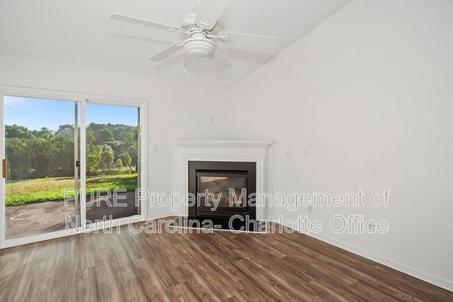 Building Photo - 2910 Bridgeville Ln