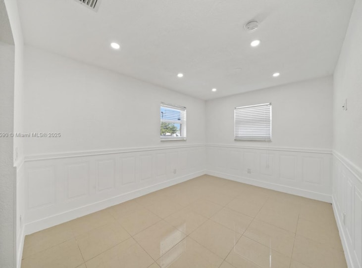 Building Photo - 845 NW 2nd St