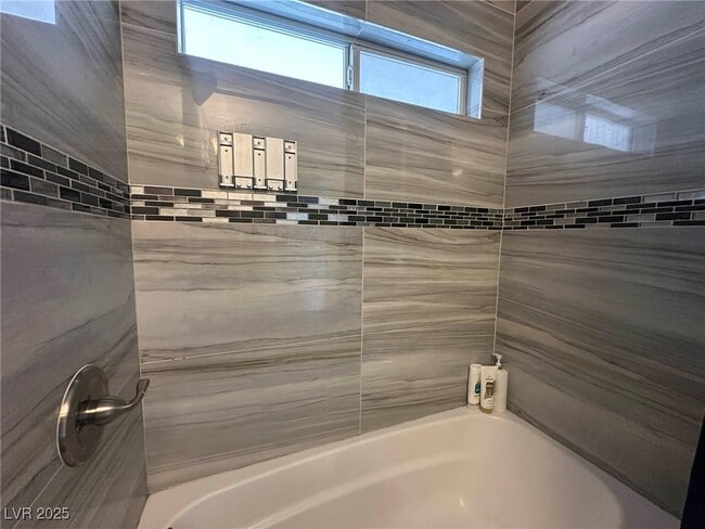 Building Photo - 2419 E Vegas Valley Dr