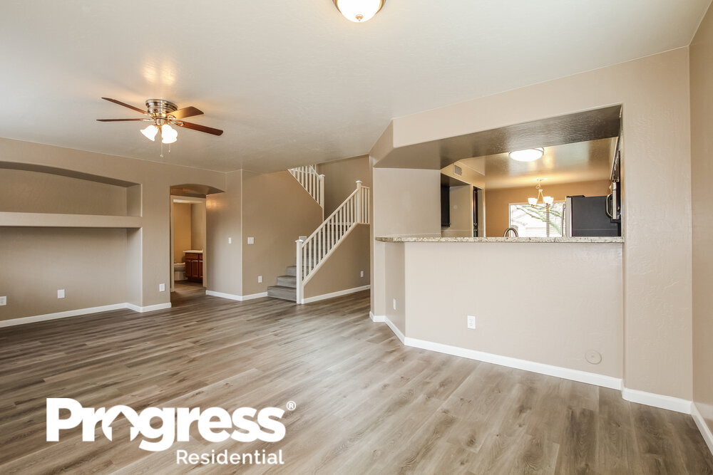 Building Photo - 13821 W Keim Dr