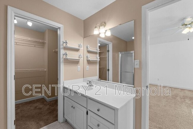 Building Photo - 832 Prairie Ln