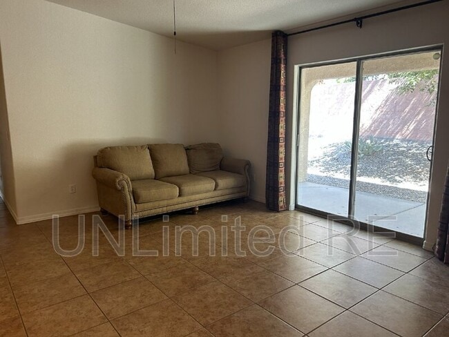 Building Photo - 3001 Talley Dr