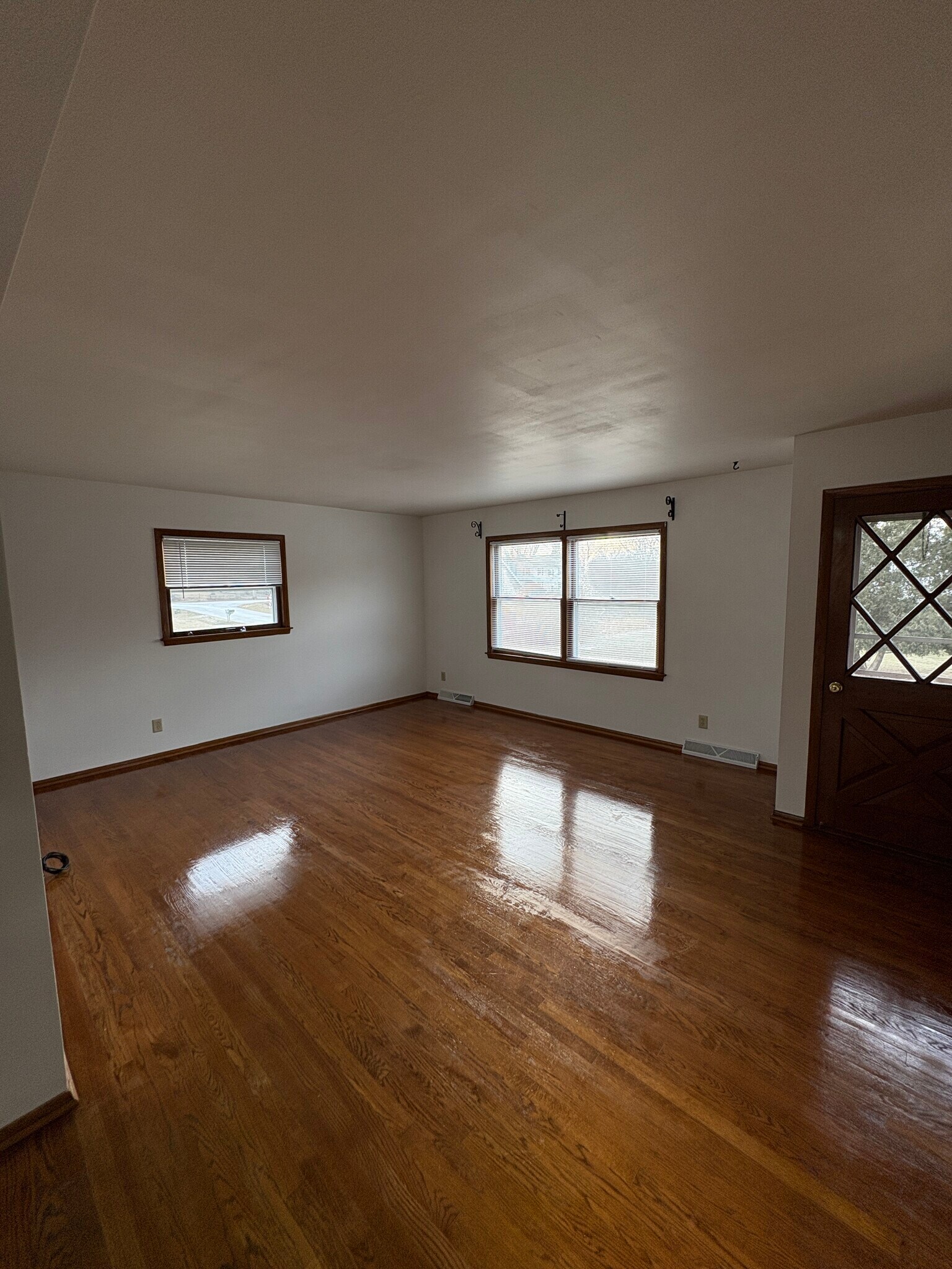 Building Photo - 2950 N 184th St