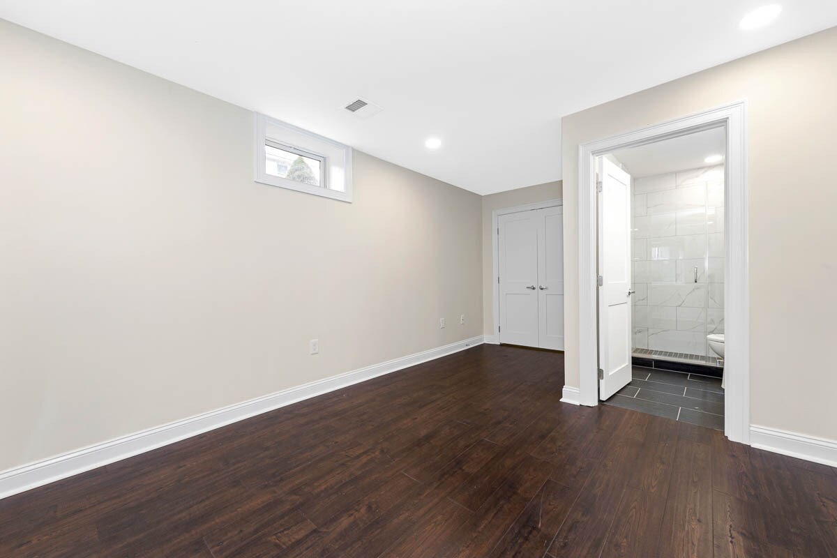 Building Photo - 77 Winchester St