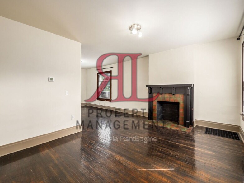 Building Photo - 954 Stanley Ave