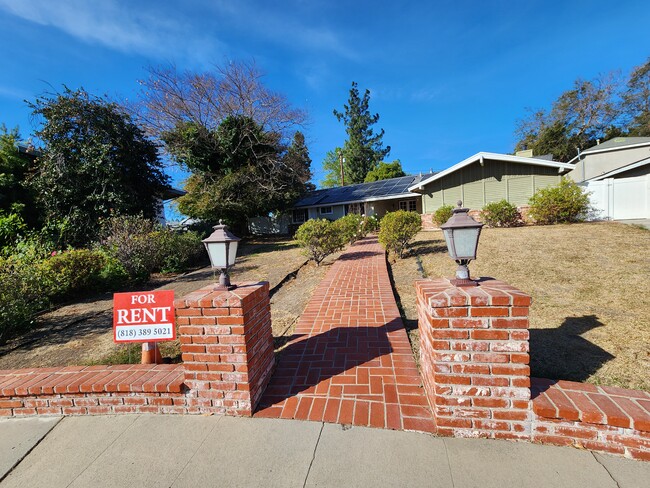 Building Photo - 18445 Los Alimos St