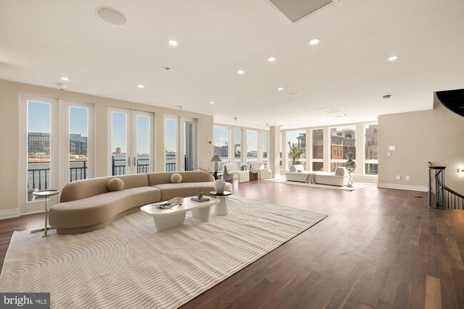 Building Photo - 622 Ponte Villas N
