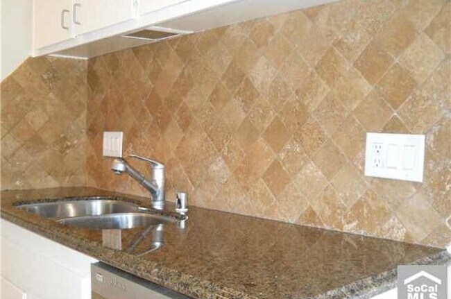 Building Photo - 24091 Vista Corona