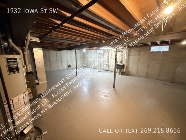 Building Photo - 1932 Iowa St SW