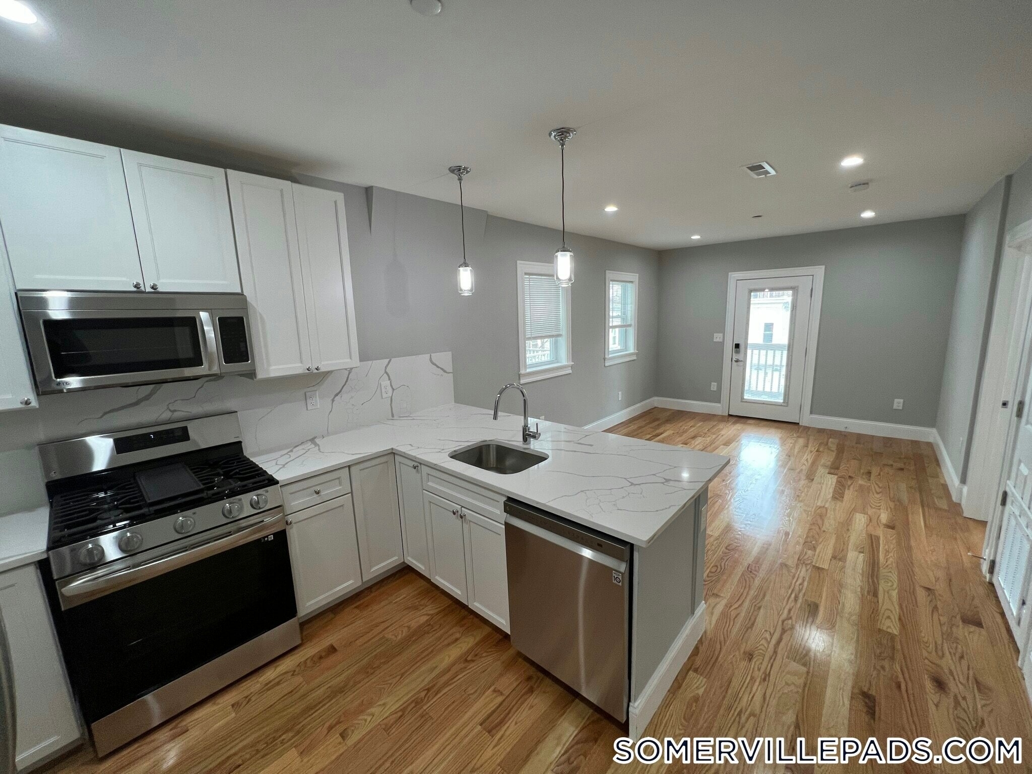 Building Photo - 15 Harold St