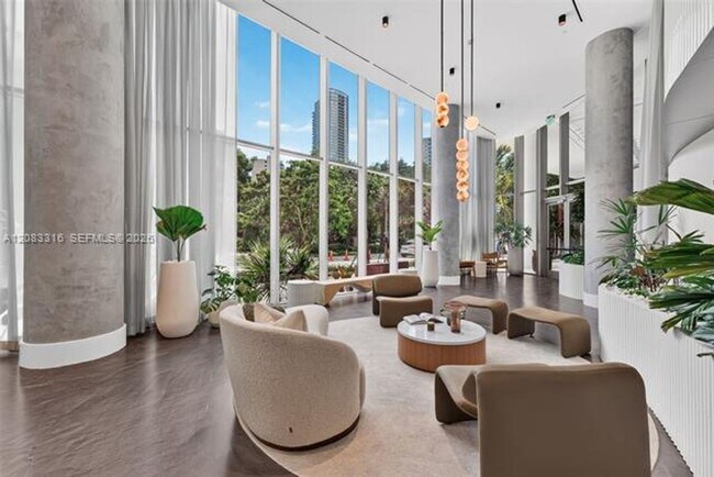 Building Photo - 2200 Brickell Ave