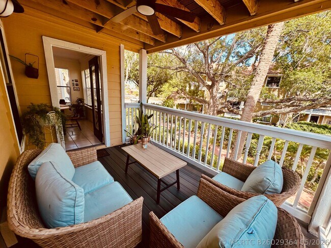 Building Photo - 225 S Tropical Trail