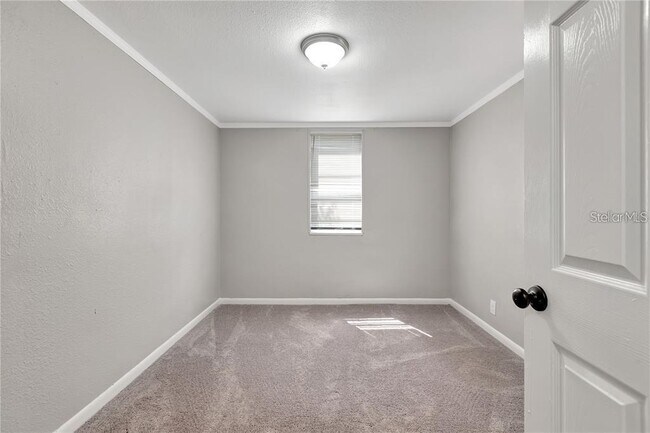 Building Photo - 2523 W Spruce St