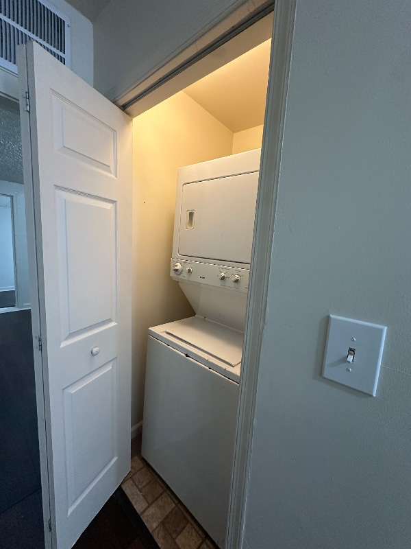 Building Photo - 3332 Frederick Ave