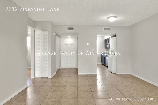 Building Photo - Julian Hills Apartments: Your Oasis in Eag...