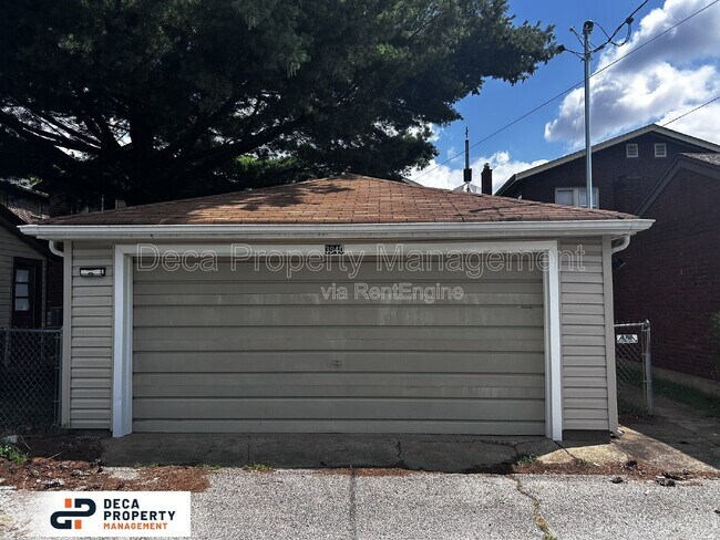 Building Photo - 3940 Wilmington Ave