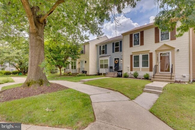 Building Photo - 11260 Westport Dr