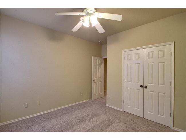 Building Photo - Fantastic  3 Bedrooms + Study Home in Prai...