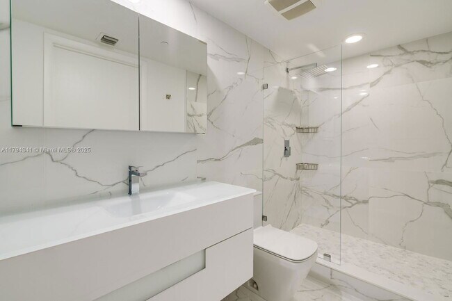 Building Photo - 50 Biscayne Blvd