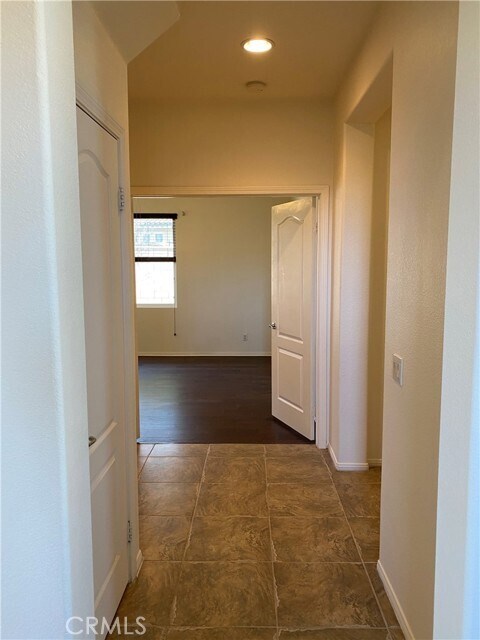Building Photo - 5505 Sunset Ridge Dr