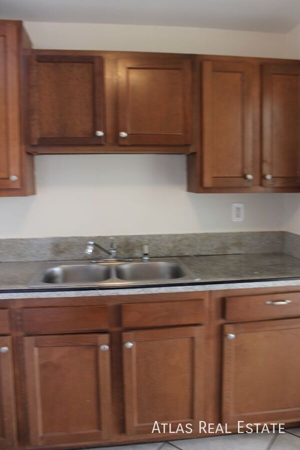 Building Photo - 1536 Uinta St