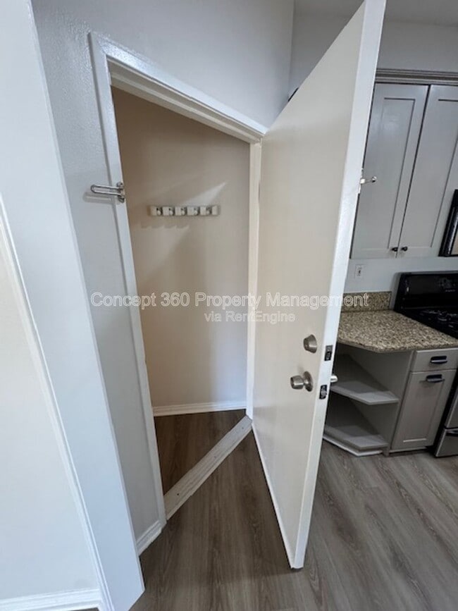Building Photo - 3536 Linden Ave