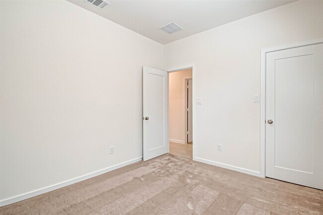 Building Photo - 8110 Colony Chase Ct