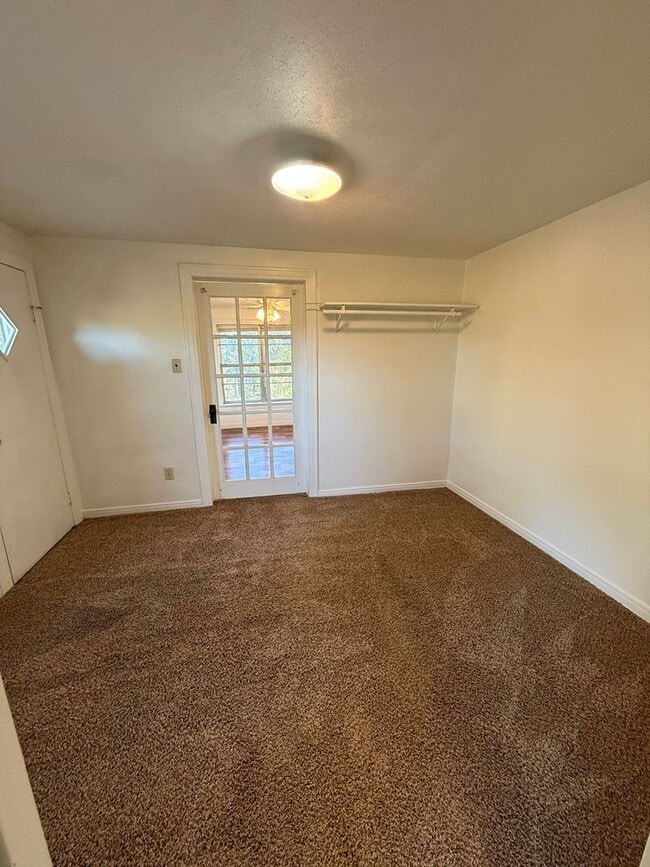 Building Photo - 6555 AR-252